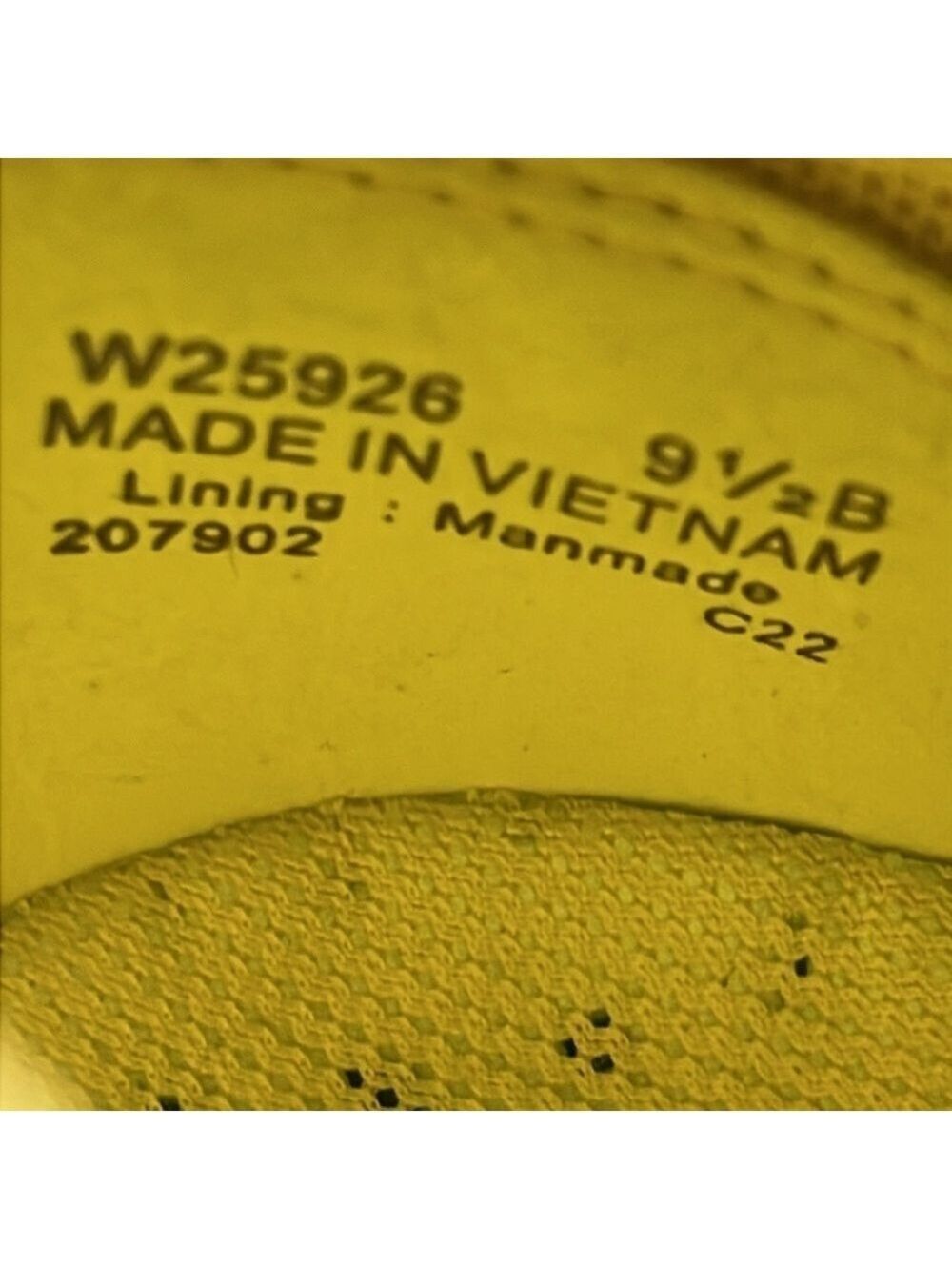 COLE HAAN ZEROGRAND yellow Regatta boat shoes. 9.5B. - Picture 9 of 9